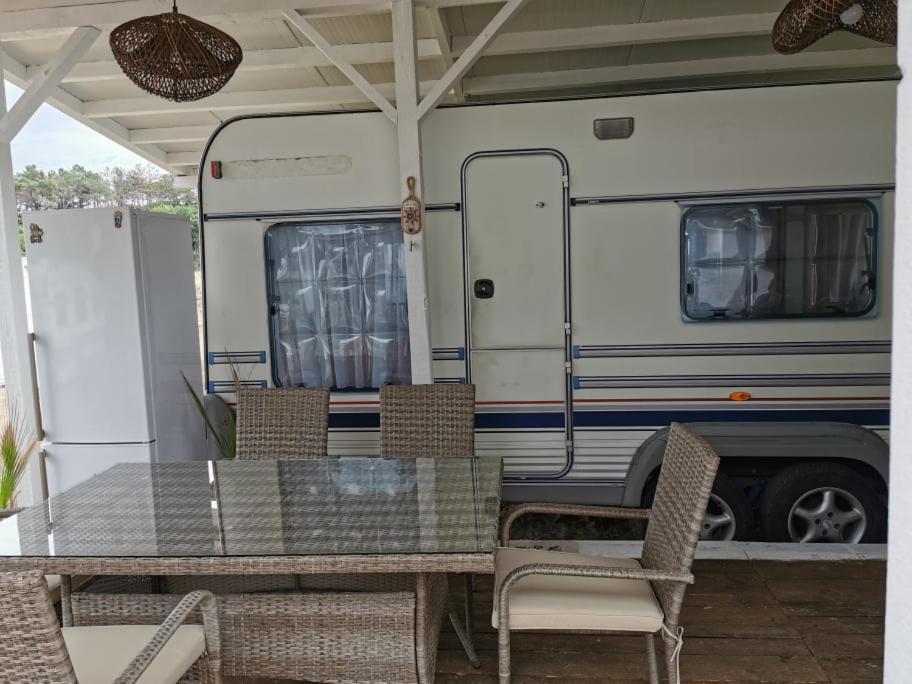 Sea Caravan On The Beach Китен Екстер'єр фото