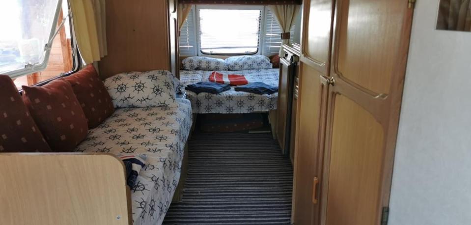Sea Caravan On The Beach Китен Екстер'єр фото