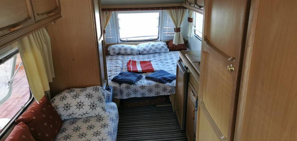 Sea Caravan On The Beach Китен Екстер'єр фото