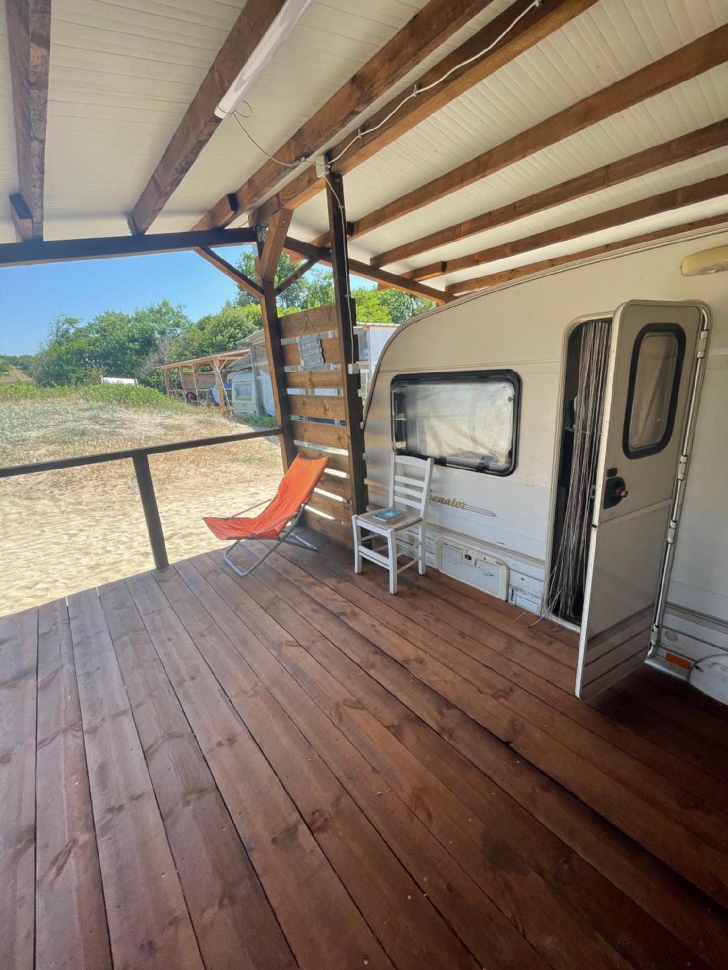 Sea Caravan On The Beach Китен Екстер'єр фото
