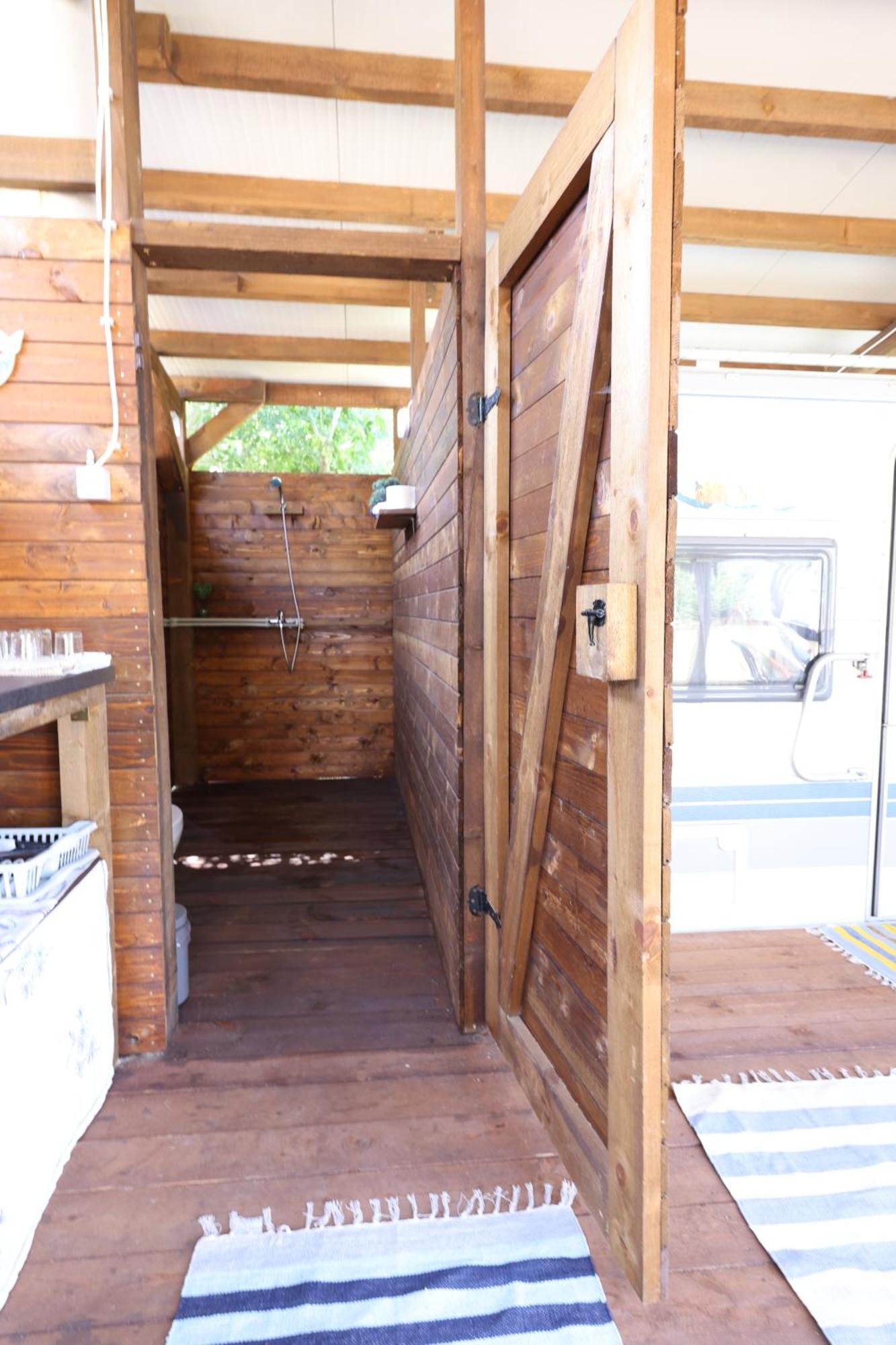 Sea Caravan On The Beach Китен Екстер'єр фото