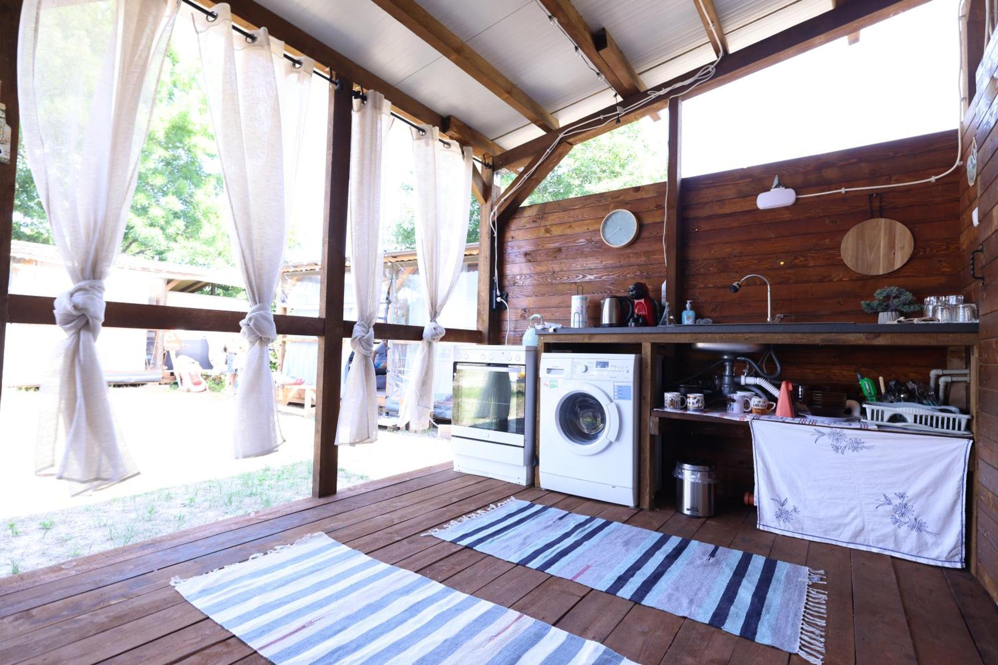 Sea Caravan On The Beach Китен Екстер'єр фото